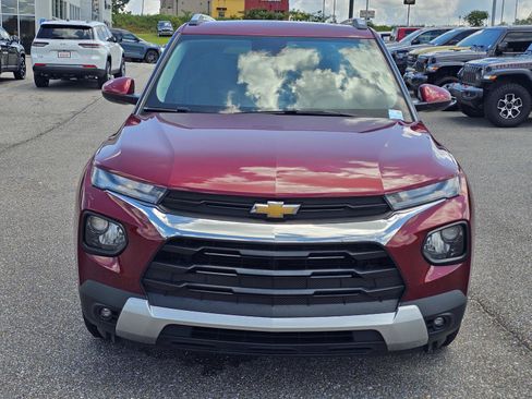 Used 2023 Chevrolet TrailBlazer LT w/ Convenience Package FWD image 2