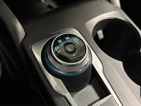 Used 2025 Ford Escape Platinum image 35