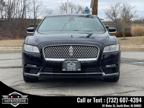 Used 2019 Lincoln Continental Select w/ Continental Climate Package image 11