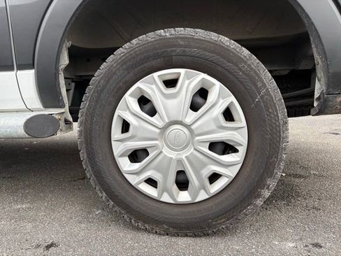 Used 2024 Ford Transit 250 Low Roof w/ Exterior Upgrade Package image 18