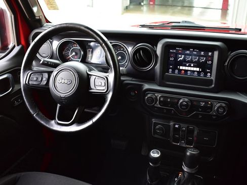 Used 2021 Jeep Wrangler Unlimited Sport AWD/4WD image 25