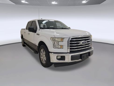 Used 2017 Ford F150 XLT w/ Equipment Group 302A Luxury RWD image 4