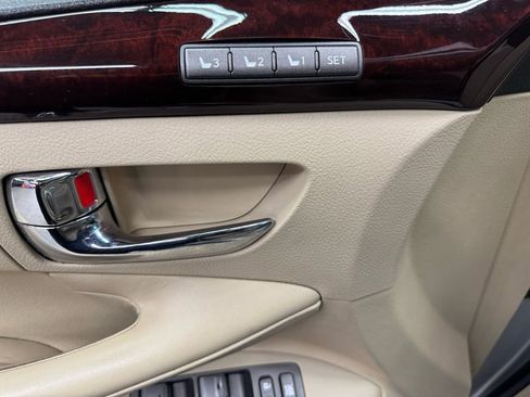 Used 2010 Lexus LX 570 4WD image 27