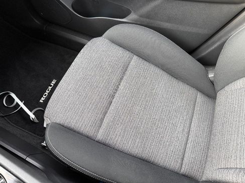 Used 2021 Nissan Rogue SV image 26