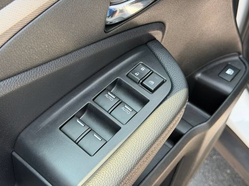 Used 2023 Honda Ridgeline Sport image 12