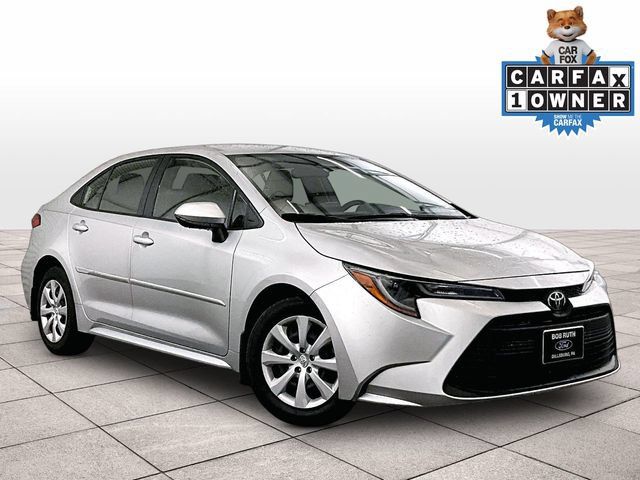 Used 2023 Toyota Corolla LE FWD image 2