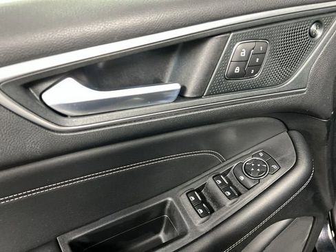 Used 2024 Ford Edge Titanium image 22