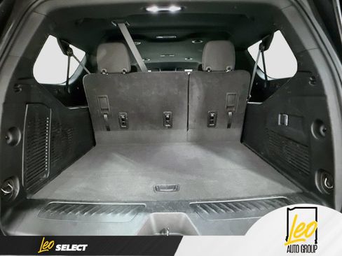 Used 2024 GMC Yukon XL SLE AWD/4WD image 25