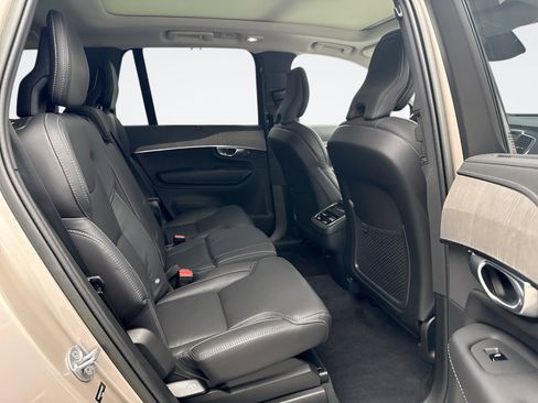 Used 2023 Volvo XC90 B6 Ultimate AWD/4WD image 19
