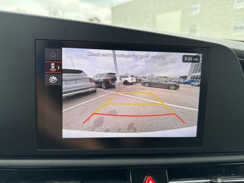 Used 2025 Kia Niro LX image 27