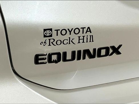 Used 2023 Chevrolet Equinox RS image 31