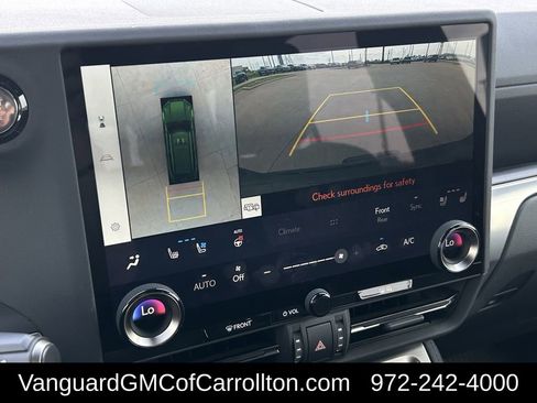 Used 2025 Lexus GX 550 w/ Accessory Package (2T) image 18