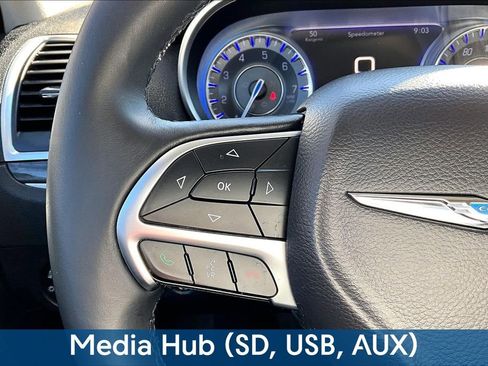 Used 2016 Chrysler 300 Limited image 14