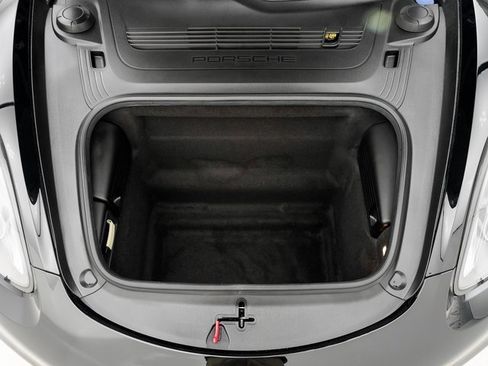 Used 2016 Porsche Cayman image 24