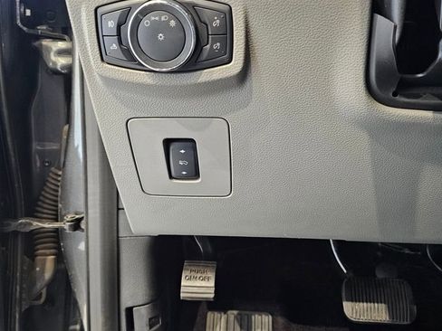 Used 2017 Ford F150 XLT w/ Equipment Group 302A Luxury image 15