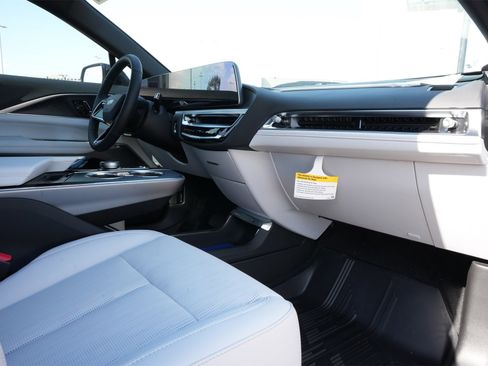 New 2025 Cadillac Lyriq Sport image 25