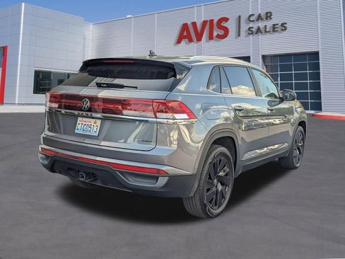 Used 2025 Volkswagen Atlas Cross Sport SE AWD/4WD image 6