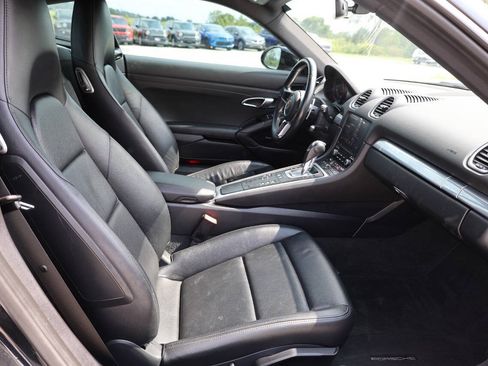Used 2019 Porsche 718 Cayman RWD image 14