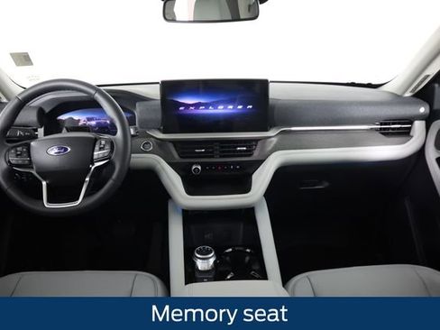 New 2026 Ford Explorer Platinum w/ LUX Leather Package AWD/4WD image 22