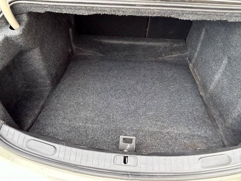 Used 2015 Chevrolet Impala LTZ FWD image 17