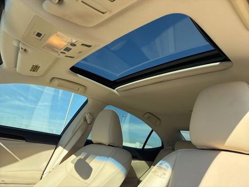 Used 2013 Lexus ES 350 w/ Premium Pkg FWD image 12