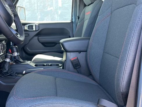 New 2025 Jeep Gladiator Rubicon w/ Convenience Group image 8