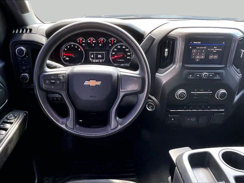 Used 2024 Chevrolet Silverado 2500 Custom w/ Custom Convenience Package AWD/4WD image 6