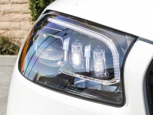 New 2025 Mercedes-Benz GLS 580 4MATIC image 4