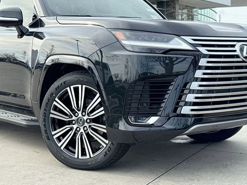 New 2026 Lexus LX 700h Luxury image 9