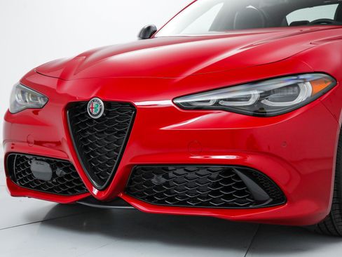 New 2026 Alfa Romeo Giulia w/ Driving Assist Package image 9