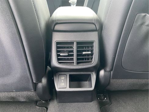 Used 2024 Kia Seltos EX image 17