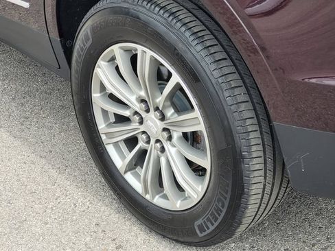 Used 2018 Cadillac XT5 Luxury w/ Driver Awareness Package FWD image 8