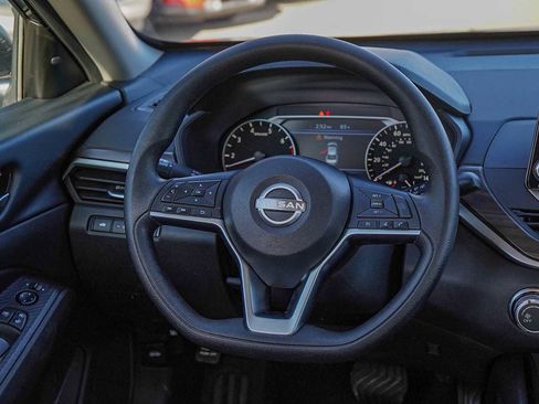 Used 2024 Nissan Altima 2.5 SV image 26