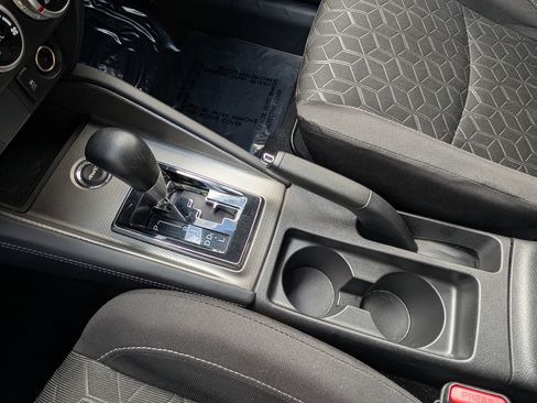 Used 2025 Mitsubishi Outlander Sport ES image 18