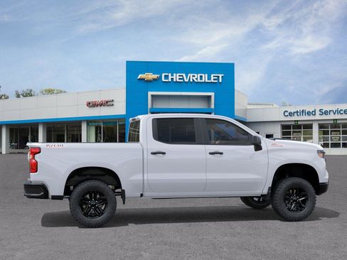 New 2026 Chevrolet Silverado 1500 Custom Trail Boss w/ LPO, Dark Essentials Package AWD/4WD image 5