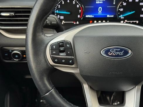 Certified 2023 Ford Explorer XLT w/ Equipment Group 202A AWD/4WD image 29