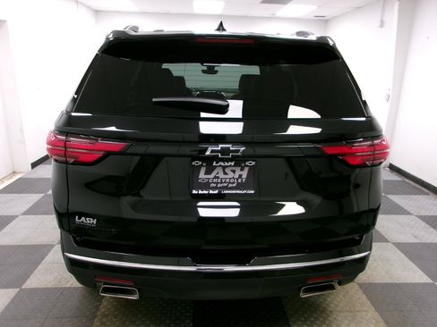 Used 2023 Chevrolet Traverse Premier w/ LPO, Floor Liner Package AWD/4WD image 14