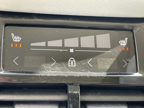 Certified 2023 Volvo XC90 T8 Plus image 15