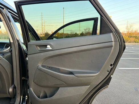 Used 2016 Hyundai Tucson Limited w/ Option Group 03 image 13