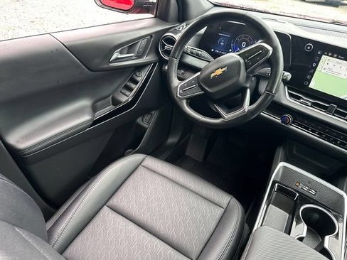 Used 2025 Chevrolet Equinox LT w/ Convenience Package II AWD/4WD image 23
