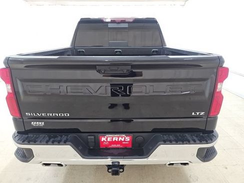 Used 2023 Chevrolet Silverado 1500 LTZ w/ LTZ Premium Package AWD/4WD image 17