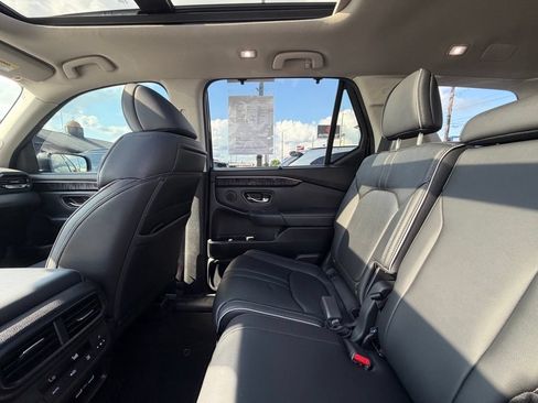 Used 2023 Honda Pilot Elite image 19