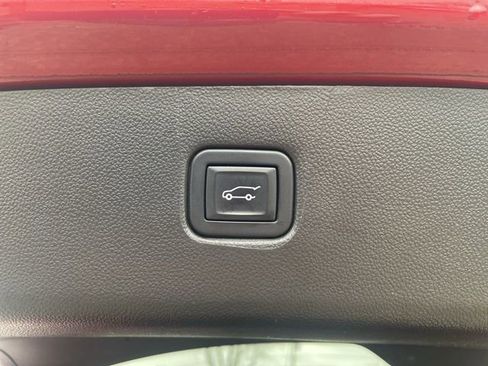 Used 2023 Chevrolet Blazer LT w/ Convenience Package image 17