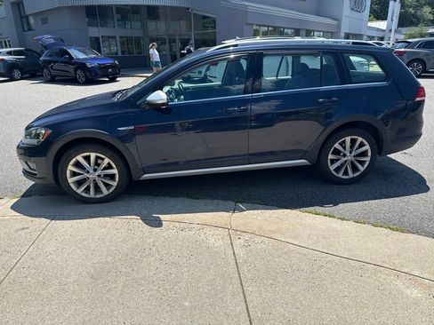 Used 2019 Volkswagen Golf Alltrack S AWD/4WD image 15