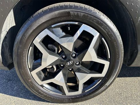 Used 2024 Hyundai Santa Cruz Limited image 9