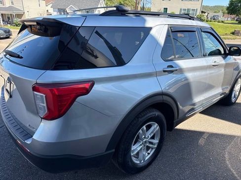 Certified 2023 Ford Explorer XLT w/ Equipment Group 202A AWD/4WD image 5