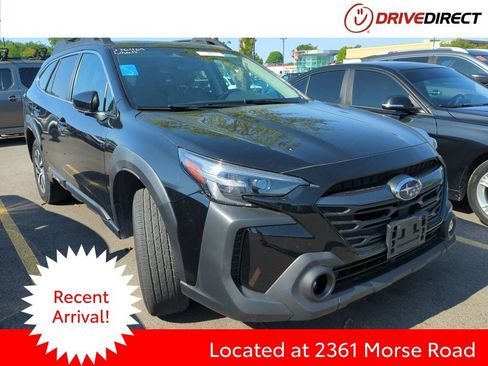Used 2024 Subaru Outback Premium AWD/4WD image 1