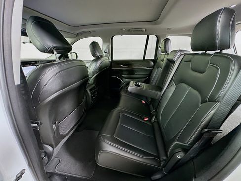 Used 2022 Jeep Grand Cherokee Limited 4xe w/ Luxury Tech Group II image 29