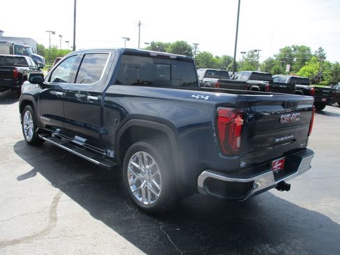 Used 2023 GMC Sierra 1500 SLT w/ SLT Premium Plus Package AWD/4WD image 10