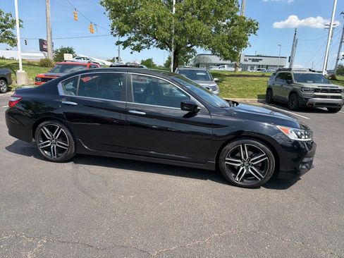Used 2017 Honda Accord Sport Special Edition image 24